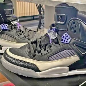 Jordan Men's Shoes in Black and Purple